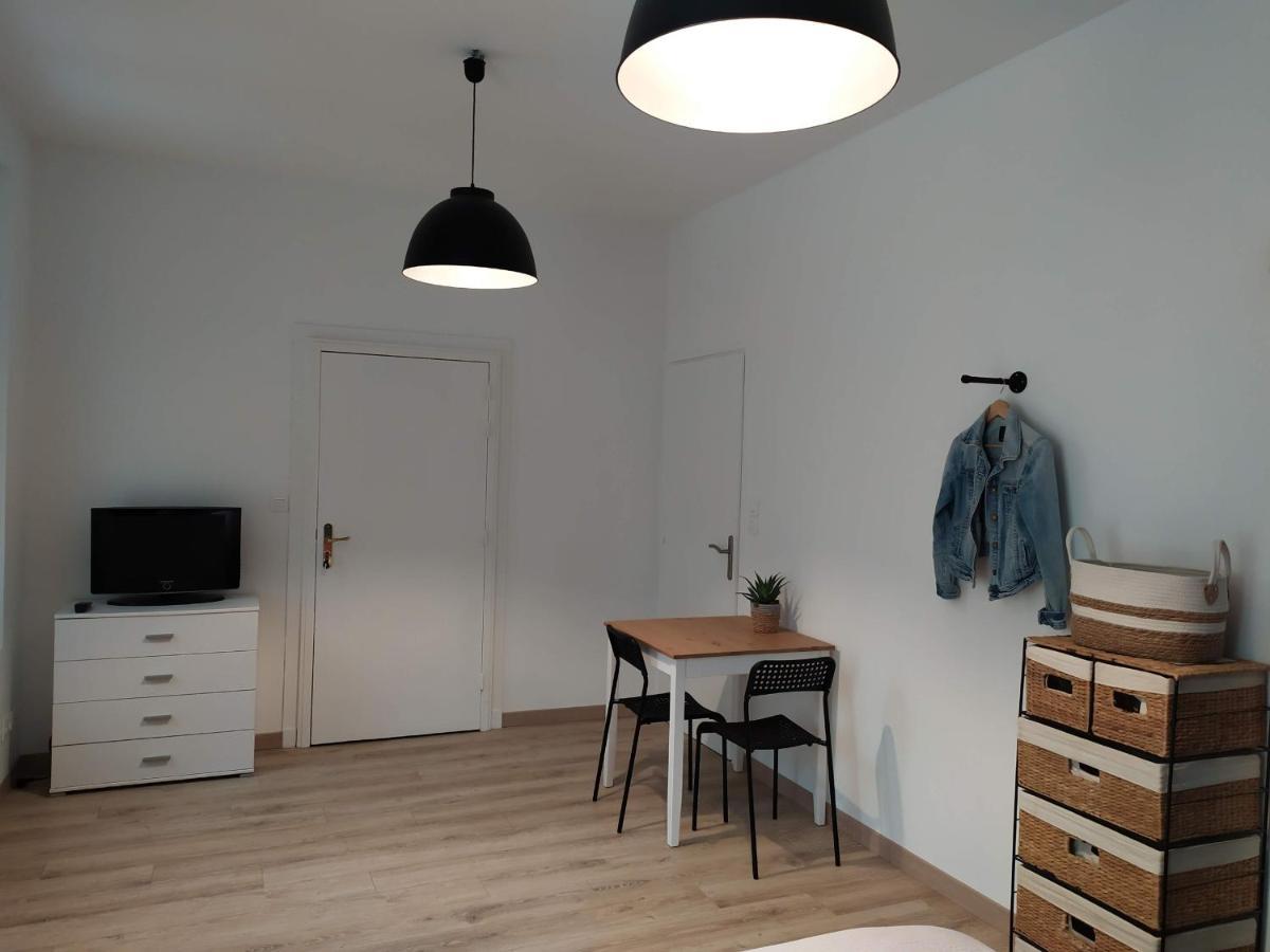 Apartamento Chambre Au Coeur De Loudun Exterior foto